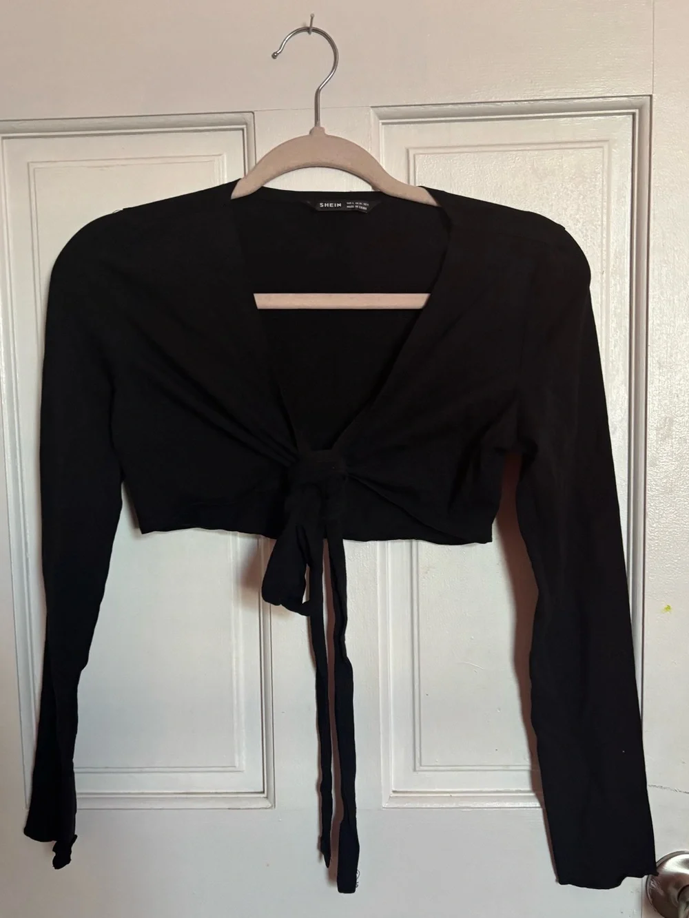 SHEIN Women’s Black Long Sleeve Tie-Front Crop Top